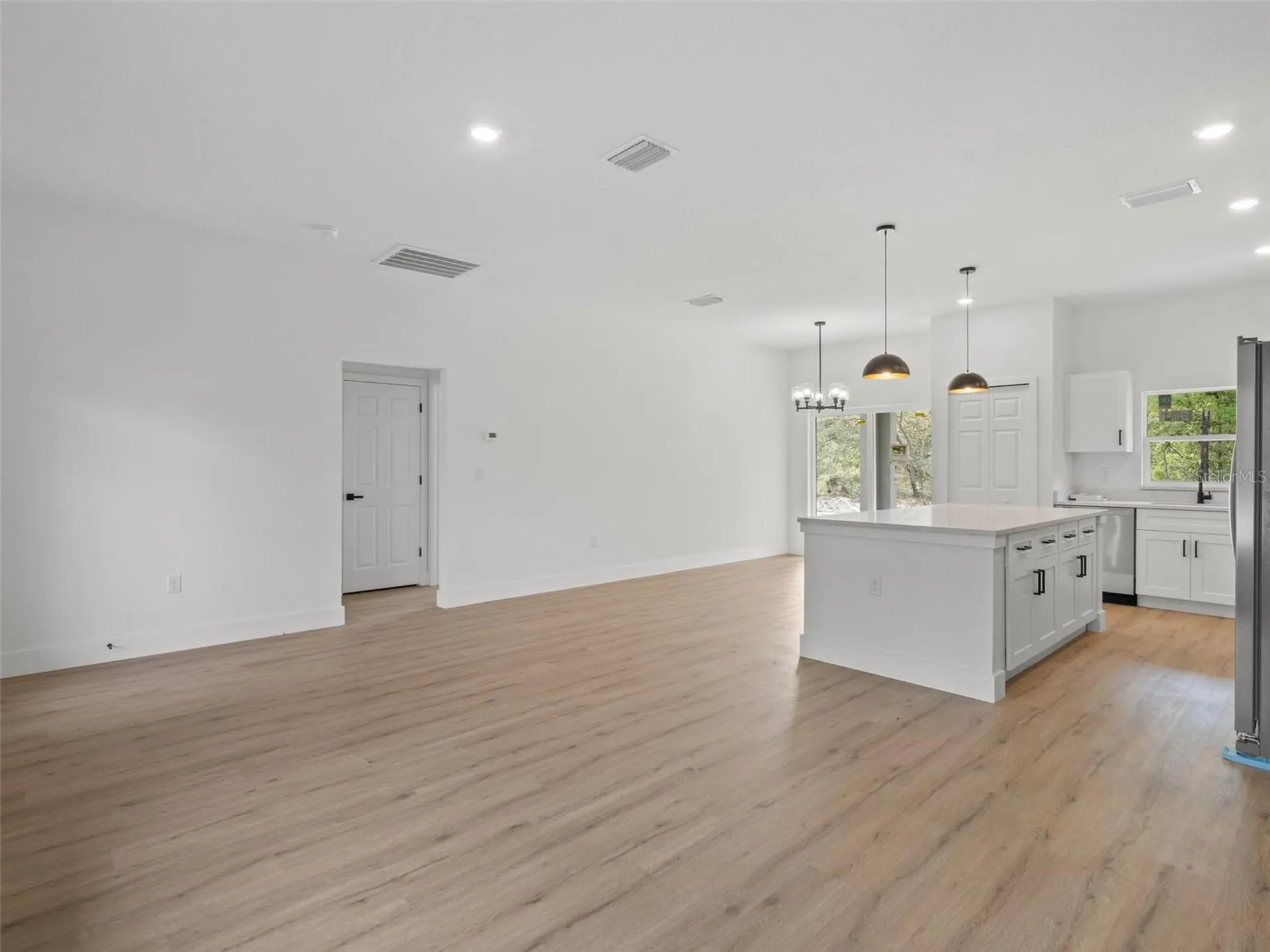 110 Guava Place Drive Ocklawaha FL 32179