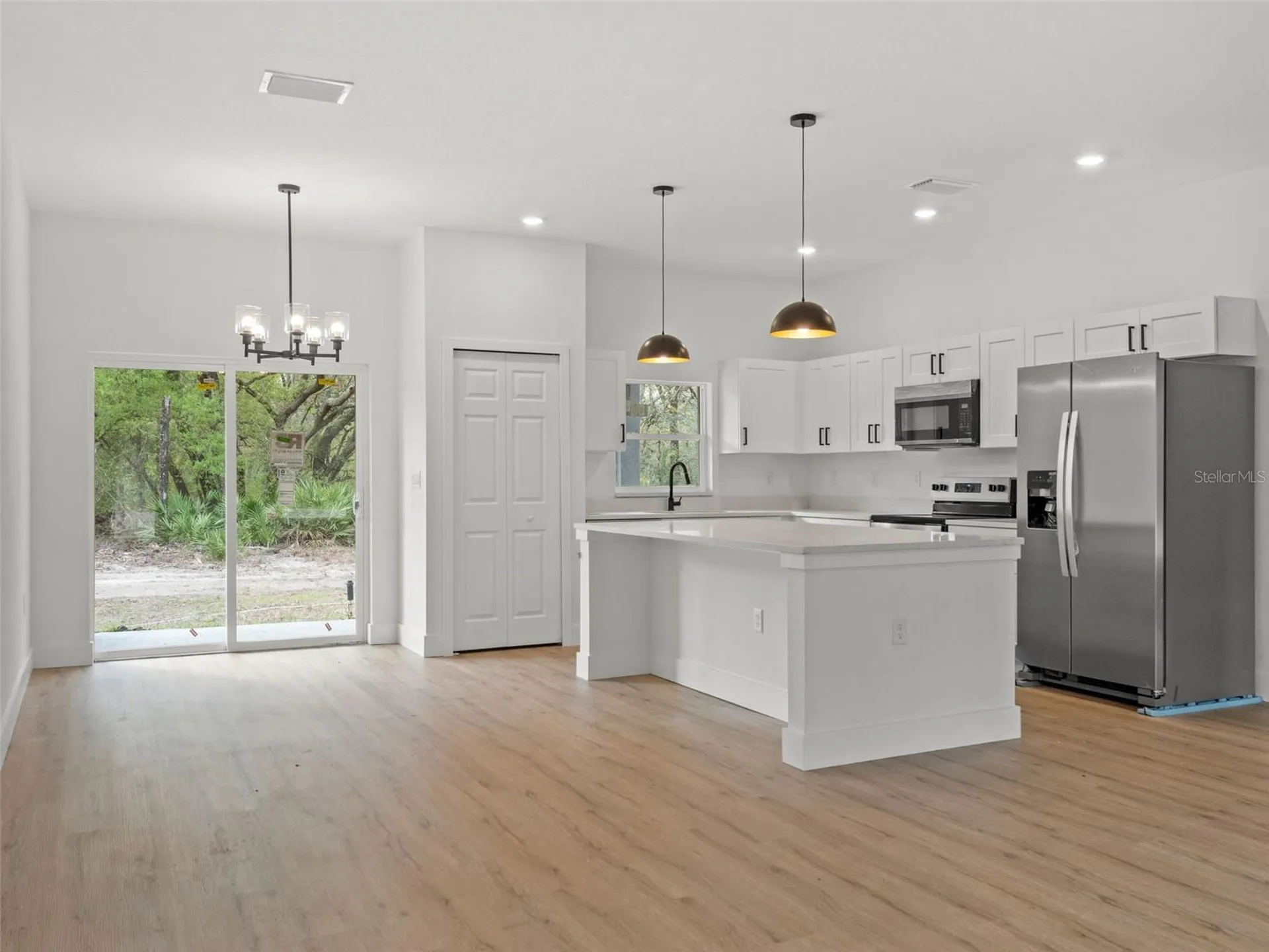 110 Guava Place Drive Ocklawaha FL 32179