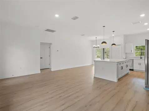 110 Guava Place Drive Ocklawaha FL 32179