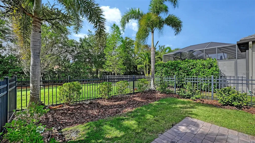 7702 Rio Bella Place Bradenton FL 34201