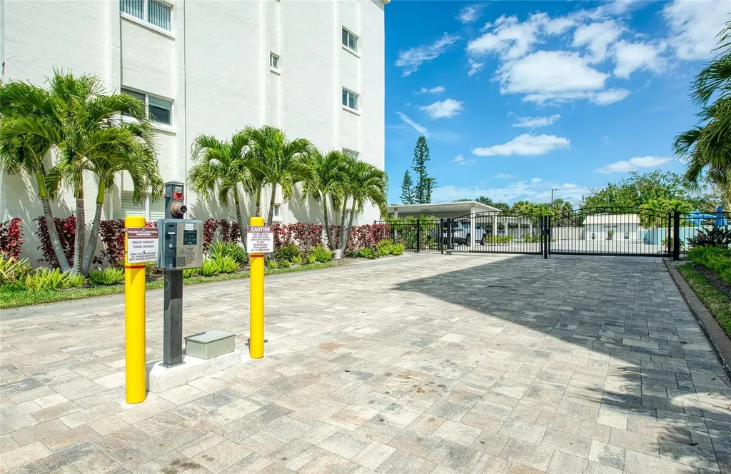 757 Beach Road Sarasota FL 34242