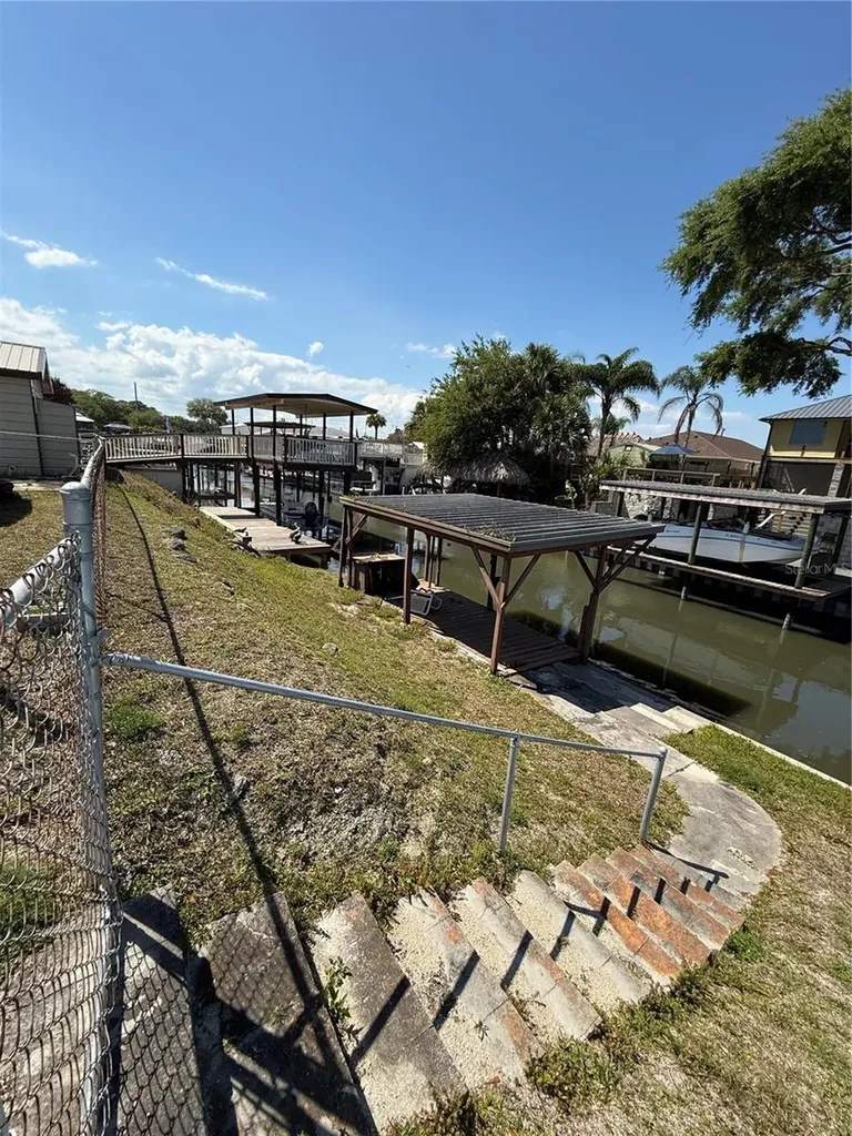 160 Gary Avenue Oak Hill FL 32759