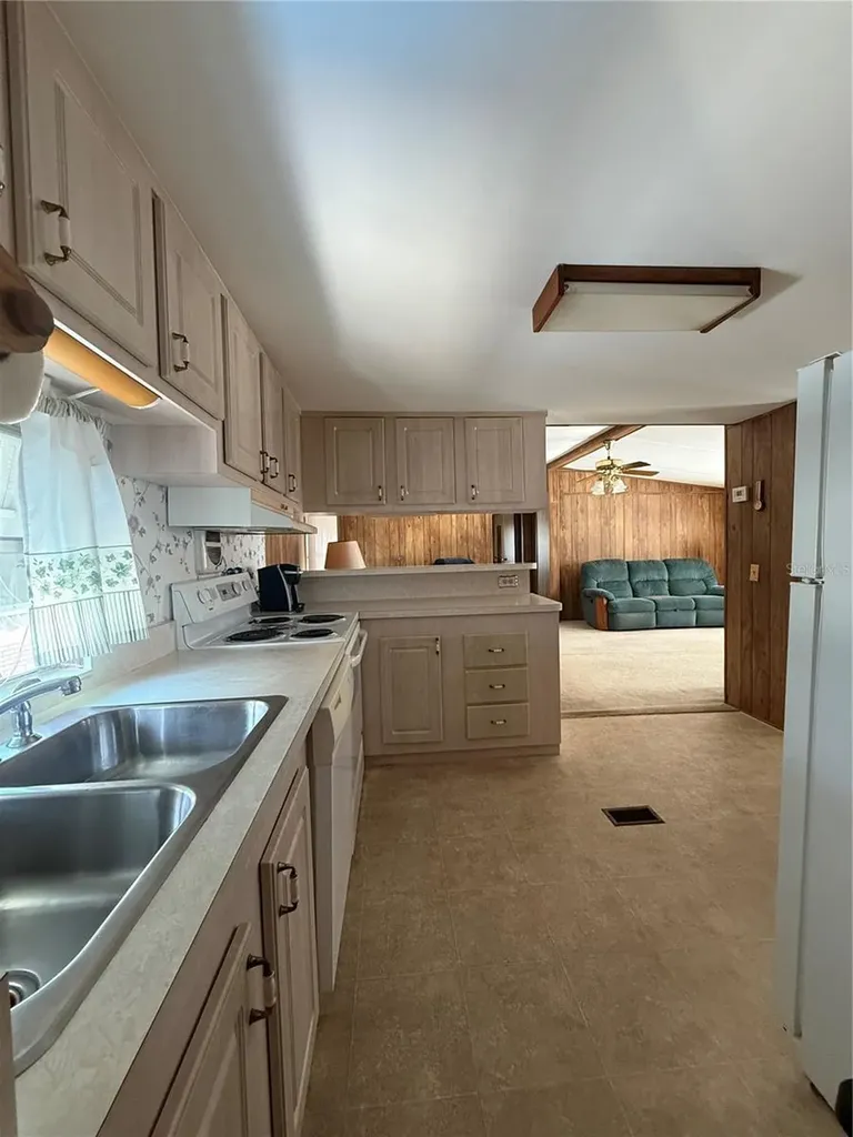 160 Gary Avenue Oak Hill FL 32759
