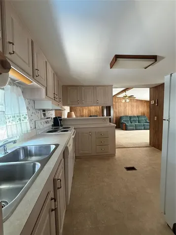 160 Gary Avenue Oak Hill FL 32759