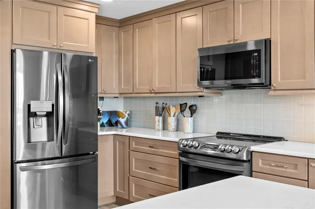 4780 Dolphin Cay Lane S St Petersburg FL 33711