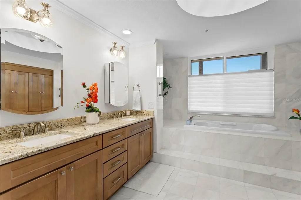 4780 Dolphin Cay Lane S St Petersburg FL 33711