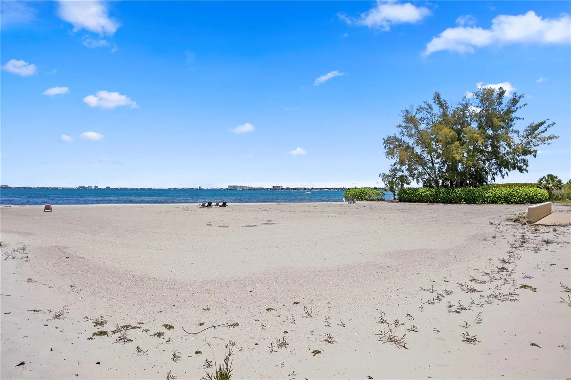 4780 Dolphin Cay Lane S St Petersburg FL 33711