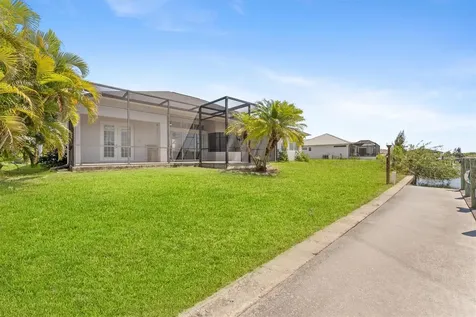 8090 Arlewood Circle Port Charlotte FL 33981