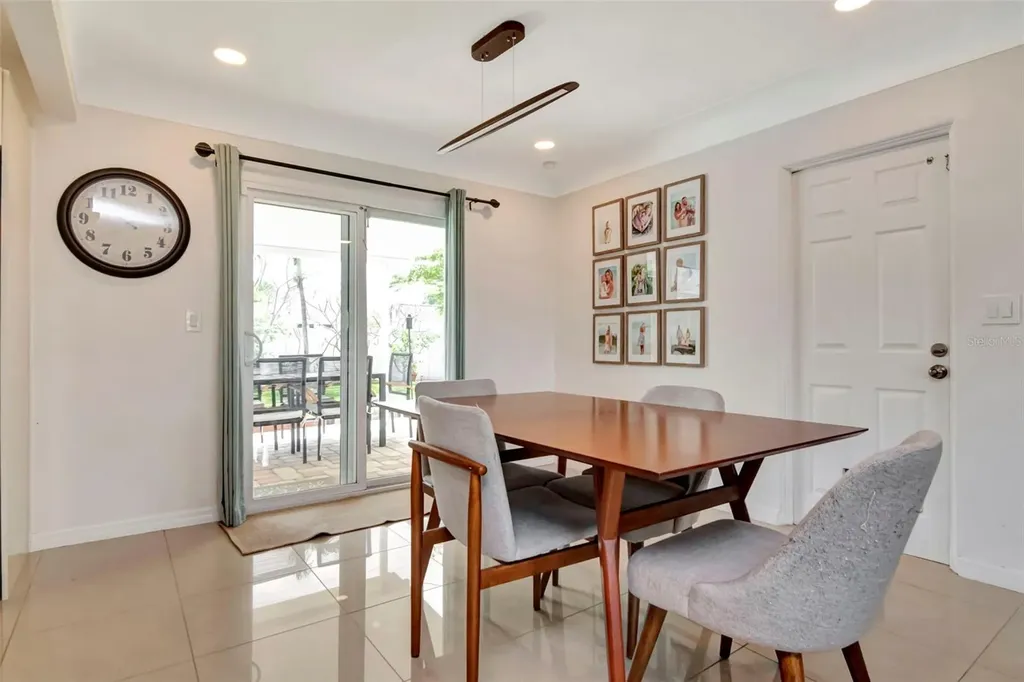 6468 17th Terrace N St Petersburg FL 33710