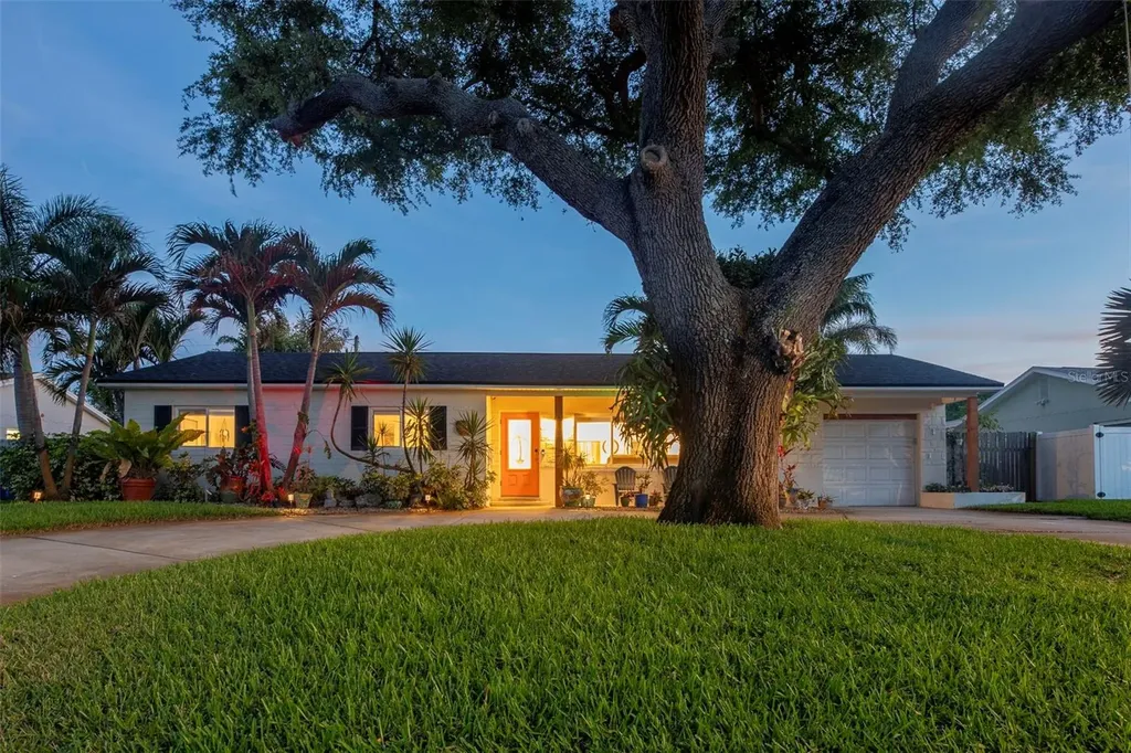 6468 17th Terrace N St Petersburg FL 33710