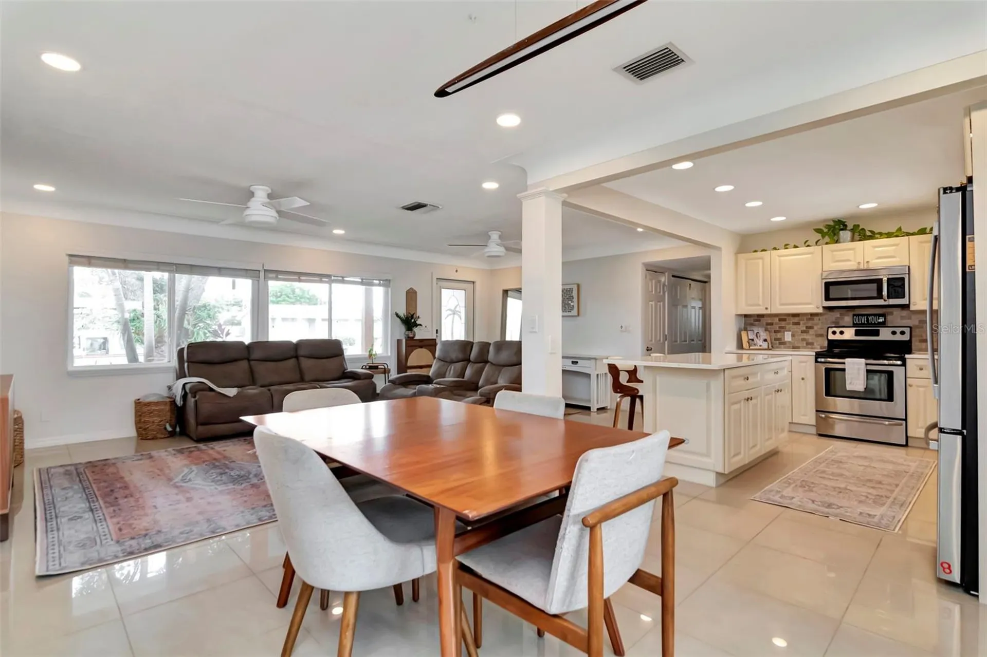6468 17th Terrace N St Petersburg FL 33710
