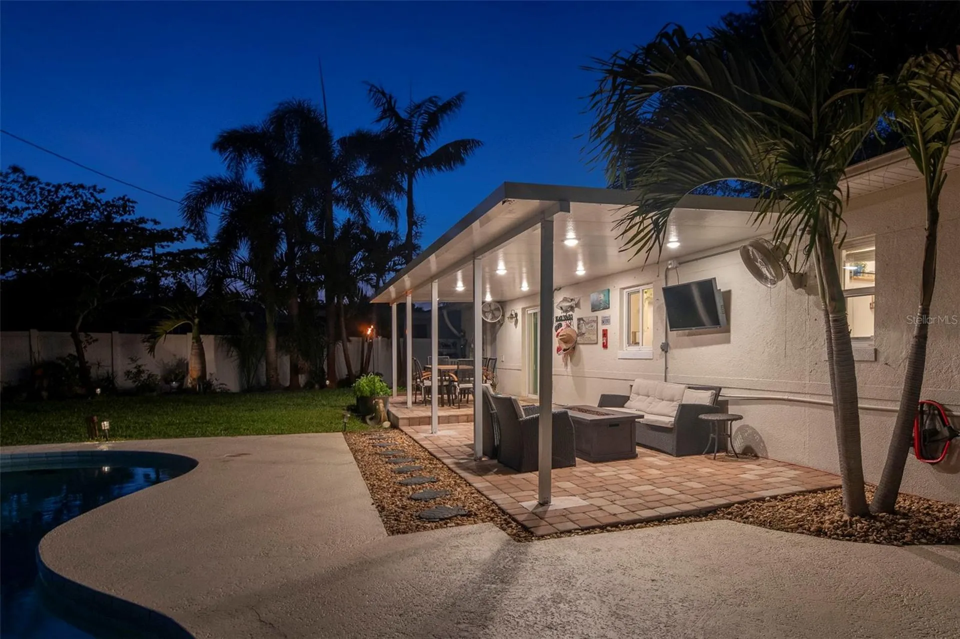 6468 17th Terrace N St Petersburg FL 33710