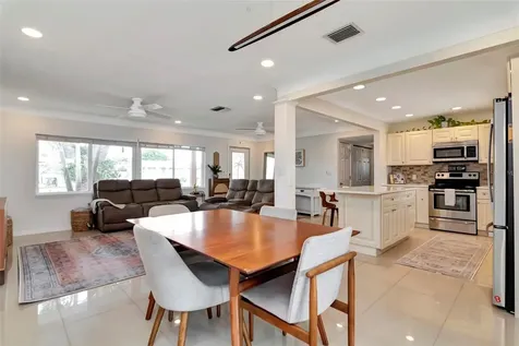 6468 17th Terrace N St Petersburg FL 33710