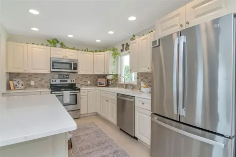 6468 17th Terrace N St Petersburg FL 33710