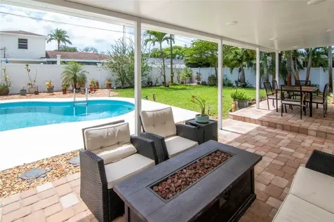 6468 17th Terrace N St Petersburg FL 33710