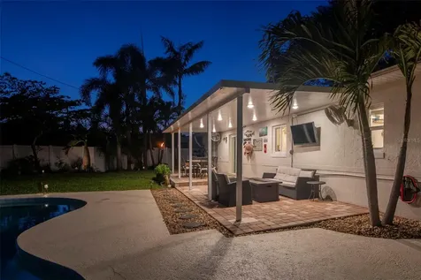 6468 17th Terrace N St Petersburg FL 33710