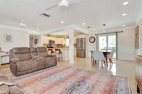 6468 17th Terrace N St Petersburg FL 33710