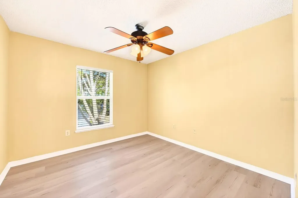 274 Curtis Avenue Groveland FL 34736