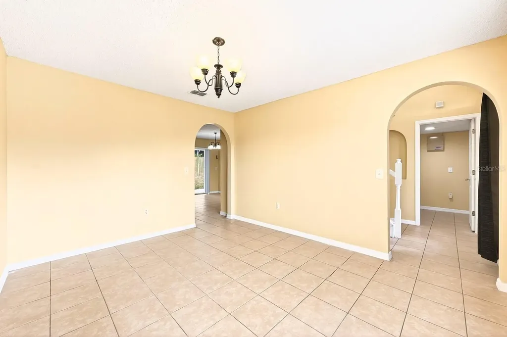 274 Curtis Avenue Groveland FL 34736