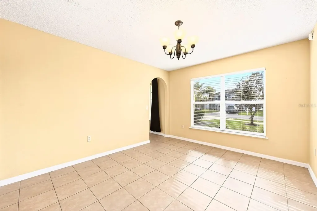 274 Curtis Avenue Groveland FL 34736