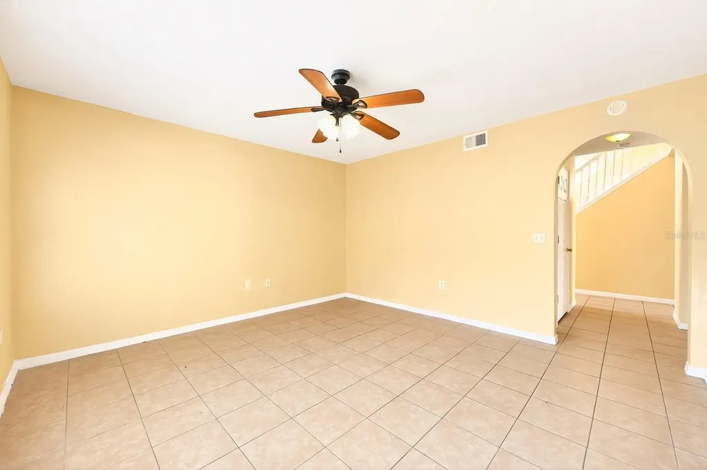 274 Curtis Avenue Groveland FL 34736