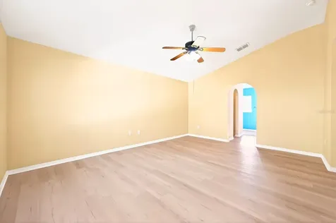 274 Curtis Avenue Groveland FL 34736