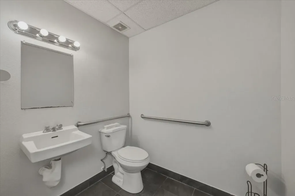 1882 Porter Lake Drive Sarasota FL 34240