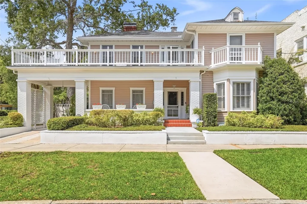 2119 W Hills Avenue Tampa FL 33606
