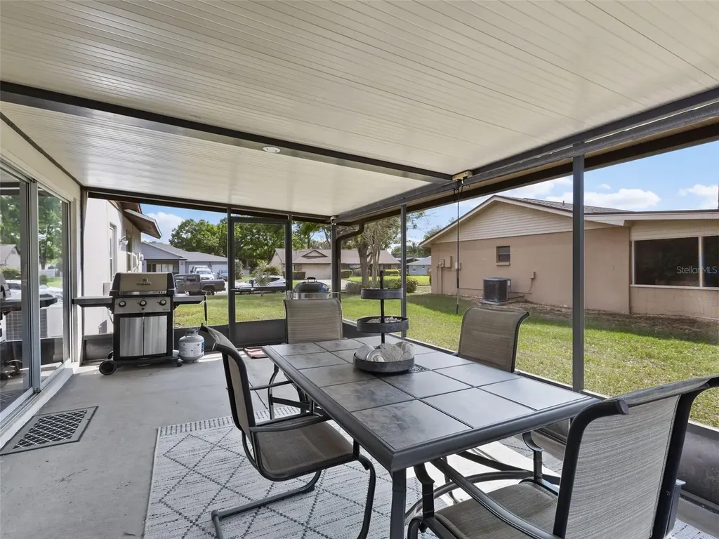 322 Hollowtree Drive Seffner FL 33584