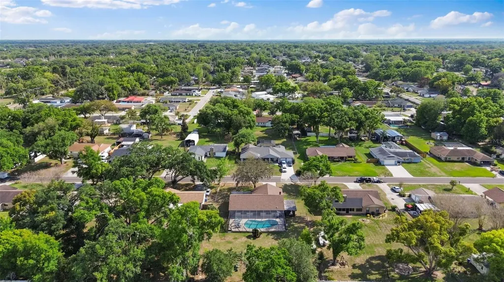 322 Hollowtree Drive Seffner FL 33584