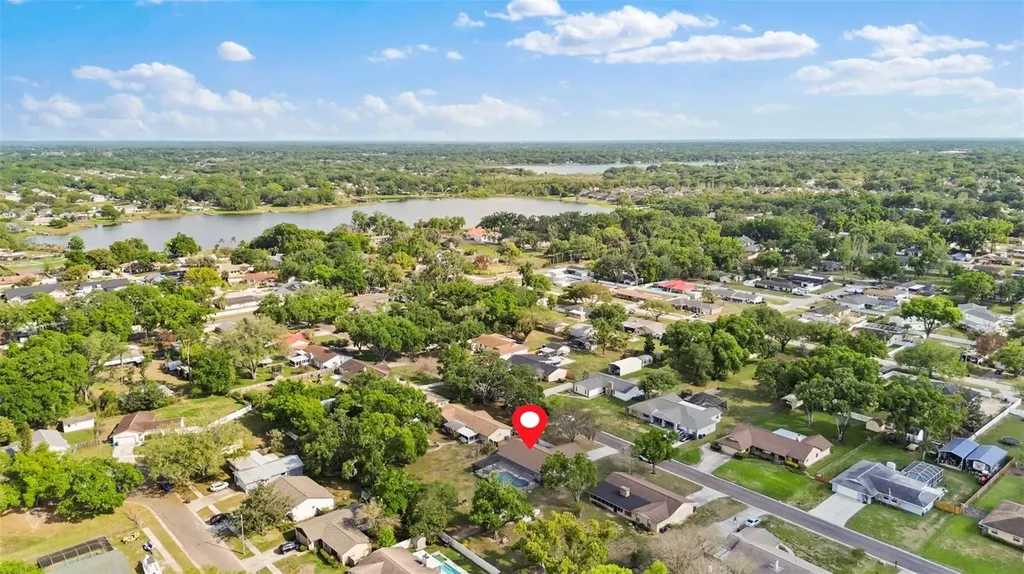 322 Hollowtree Drive Seffner FL 33584