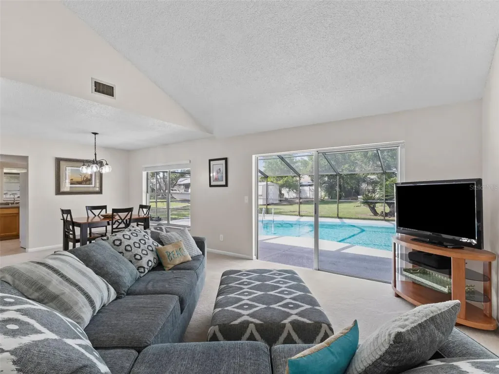 322 Hollowtree Drive Seffner FL 33584