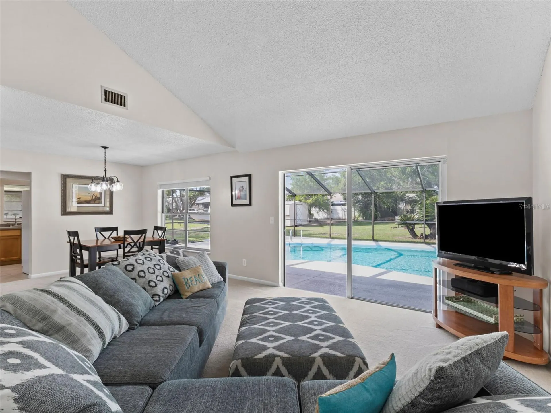 322 Hollowtree Drive Seffner FL 33584