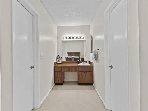 322 Hollowtree Drive Seffner FL 33584