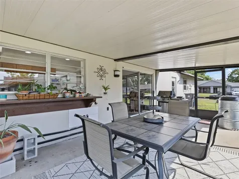 322 Hollowtree Drive Seffner FL 33584
