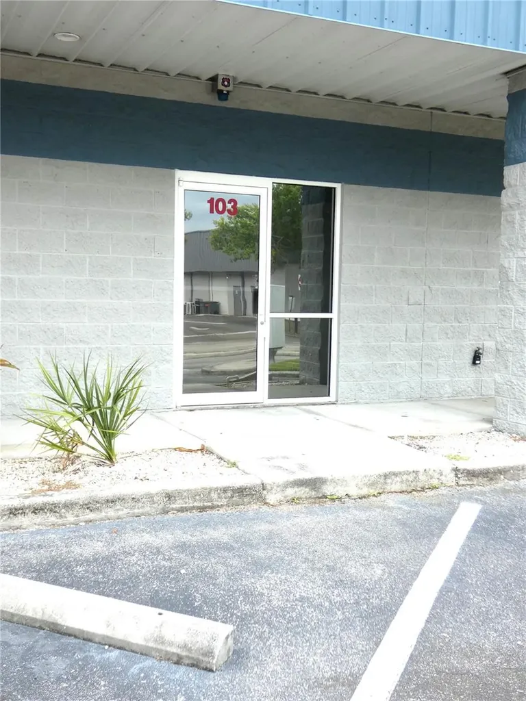 1882 Porter Lake Drive Sarasota FL 34240
