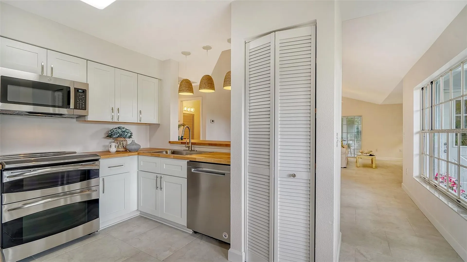 6467 Carrington Circle Sarasota FL 34238