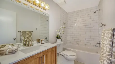 6467 Carrington Circle Sarasota FL 34238