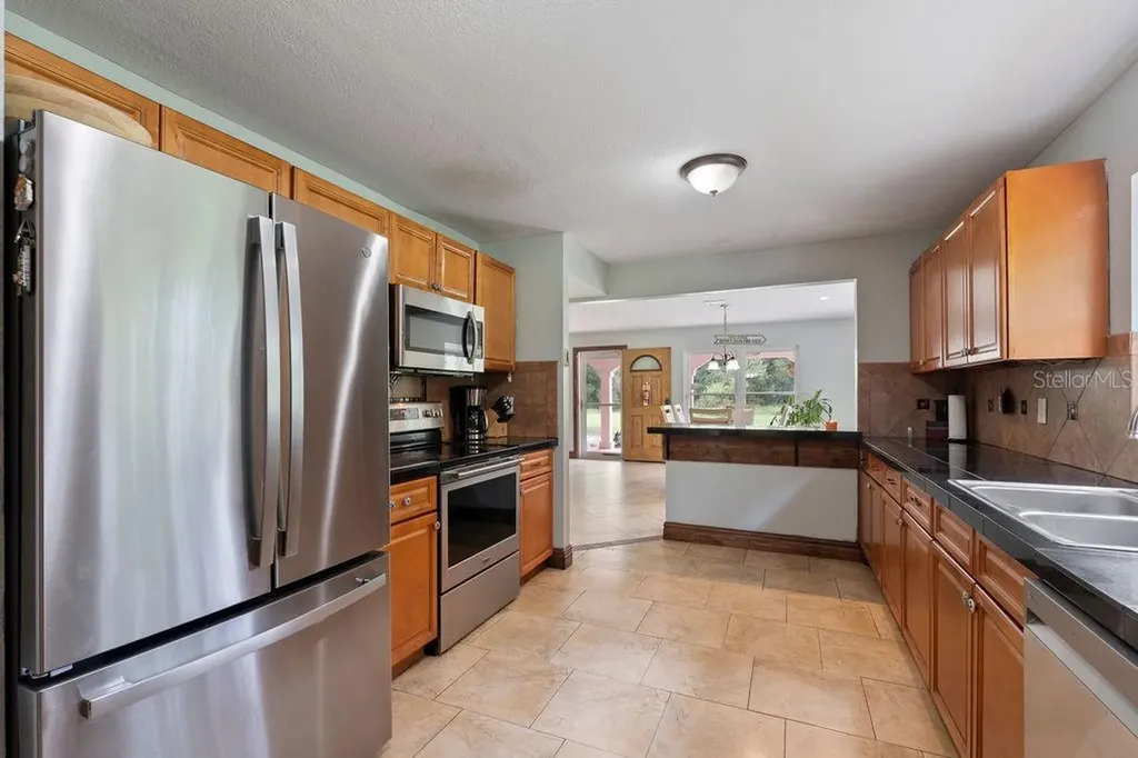 13003 S Betty Point Floral City FL 34436