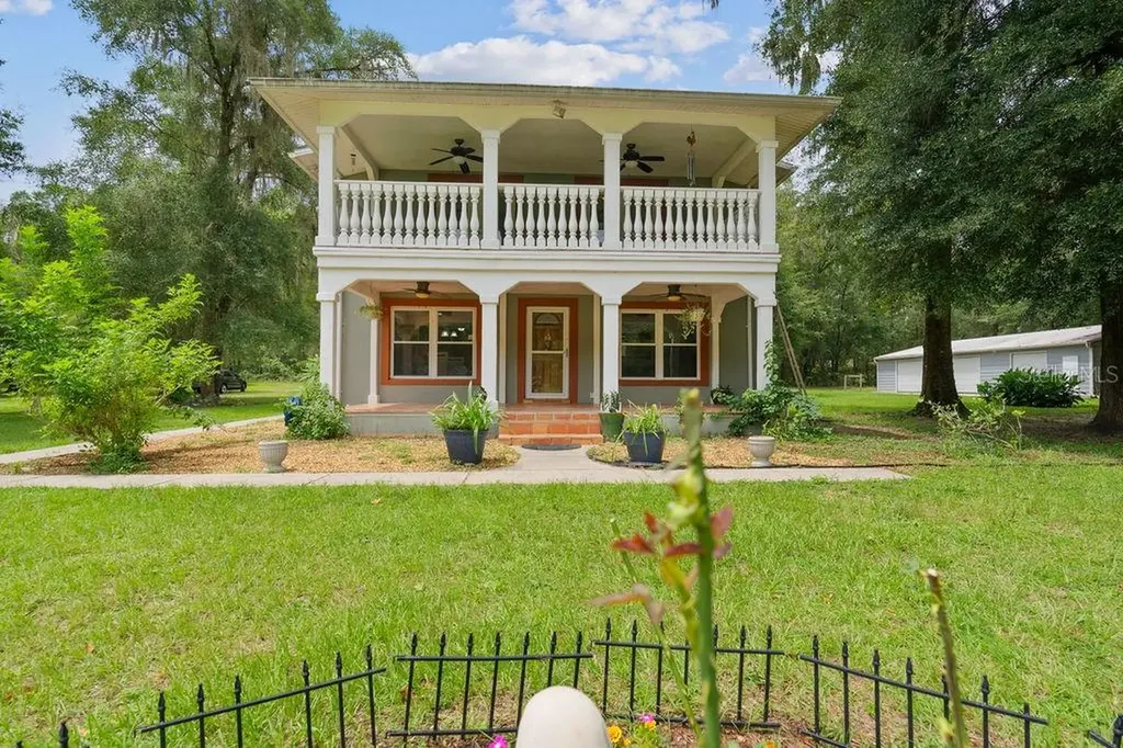 13003 S Betty Point Floral City FL 34436