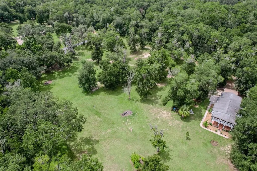 13003 S Betty Point Floral City FL 34436