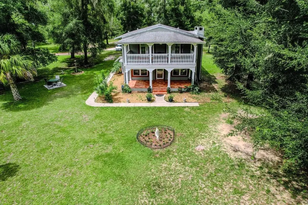 13003 S Betty Point Floral City FL 34436
