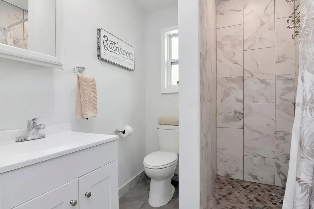 305 Baker Avenue Clearwater FL 33755