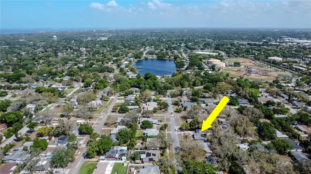 305 Baker Avenue Clearwater FL 33755