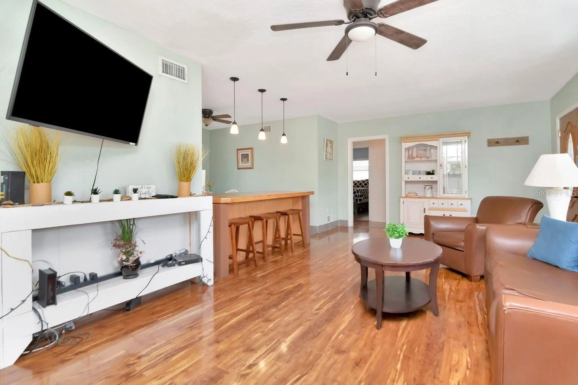 305 Baker Avenue Clearwater FL 33755