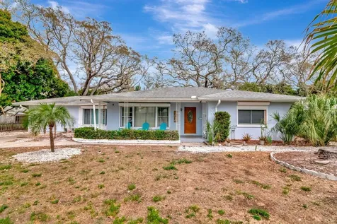 305 Baker Avenue Clearwater FL 33755