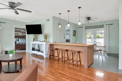 305 Baker Avenue Clearwater FL 33755