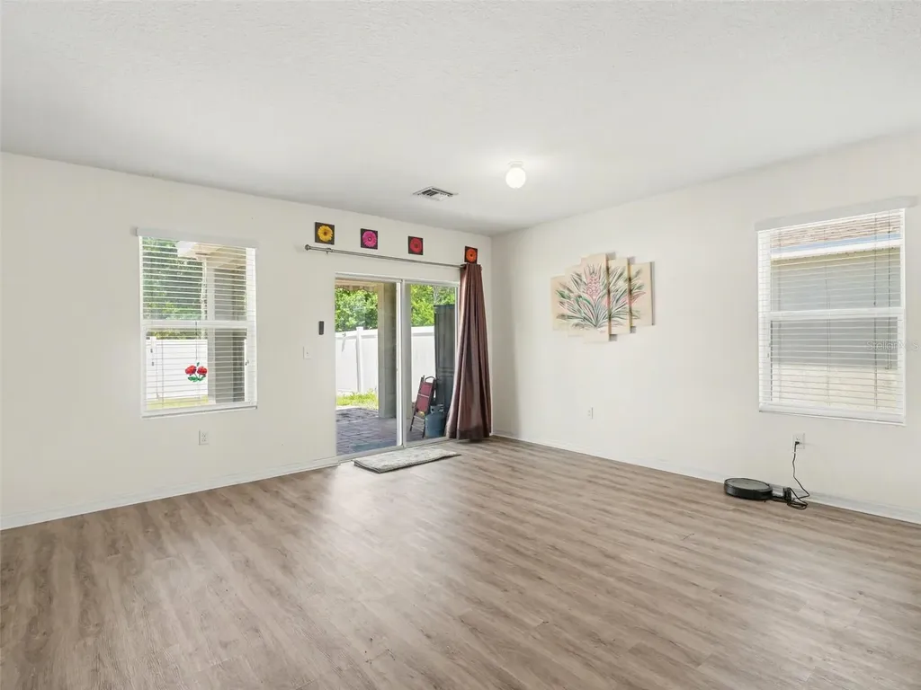 5268 11th Street E Bradenton FL 34203