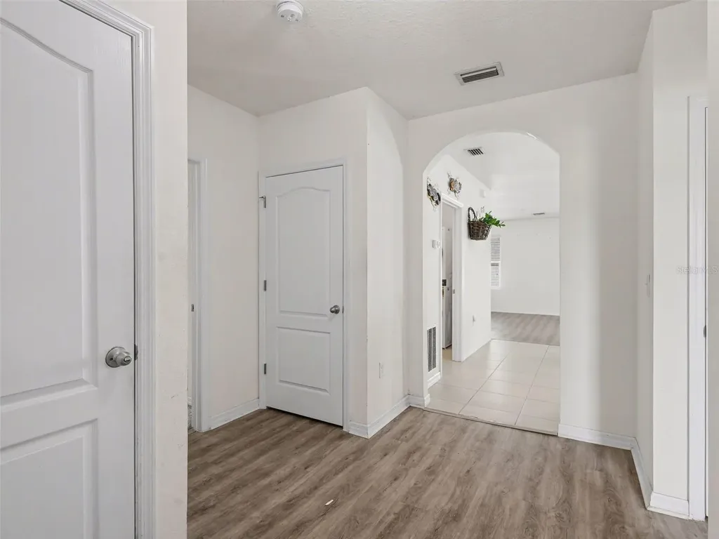 5268 11th Street E Bradenton FL 34203