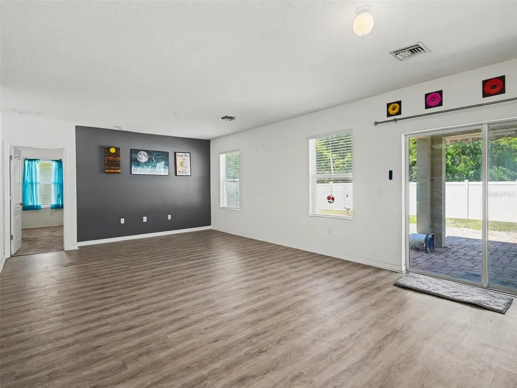 5268 11th Street E Bradenton FL 34203